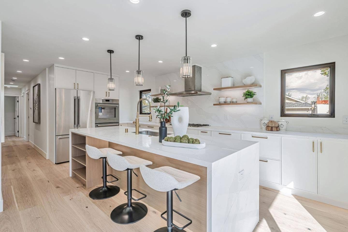 Farmhouse Sink Kitchen